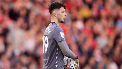 مانشستر سيتي يرغب في استعادة حارسه السابق من بيرنلي