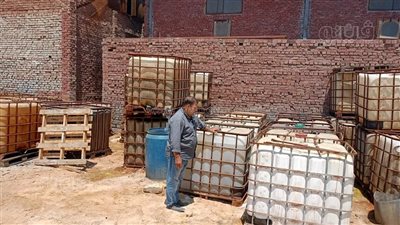 ضبط 33 طن مواد كيميائية مجهولة المصدر بالشرقية 