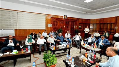 وزير الإسكان يتابع سير العمل بمدن أكتوبر والشيخ زايد وسفنكس الجديدة