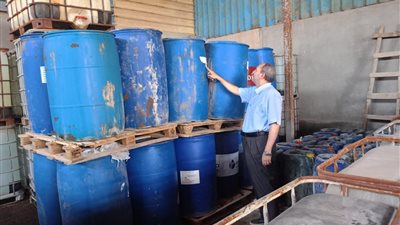 تموين الشرقية يضبط 33 طن مواد كيميائية خلال حملات تفتيشية في بلبيس 