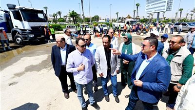 وزير الإسكان يتفقد المحاور والطرق بمدينة الشيخ زايد ويوجه بالمتابعة الدورية 