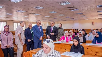 رئيس جامعة طنطا يتفقد لجان اختبارات القدرات بكلية علوم الرياضة 