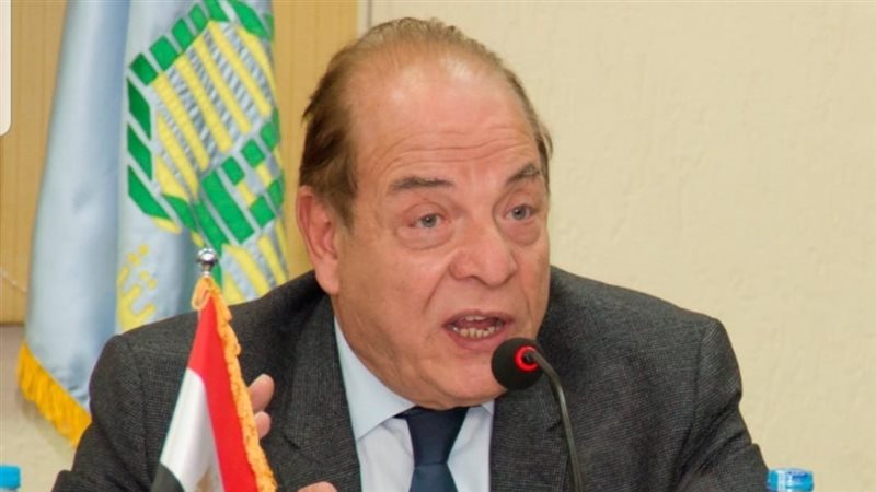 رئيس مستثمرى العاشر،