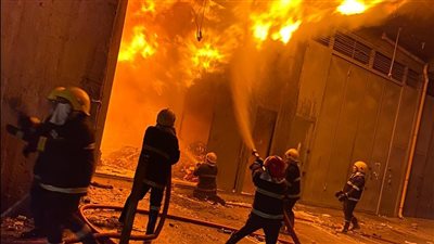 حريق يلتهم مخزن أخشاب في أوسيم