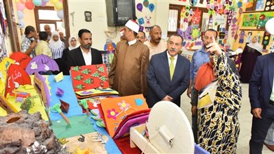 محافظ أسيوط يفتتح معرض الوسائل التعليمية لرياض الأطفال بالمنطقة الأزهرية (صور) 