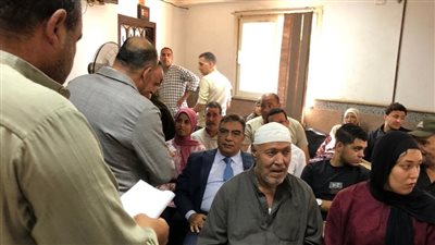 قاعد مع الناس لحد ما تخلصوا مصالحهم، محافظ الدقهلية يتفقد المركز التكنولوجي بأجا (صور)