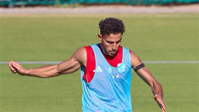 رغم اقترابه من بيراميدز، حمدي فتحي يشارك في معسكر الوكرة بإسبانيا