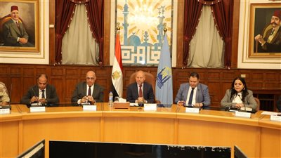 محافظ القاهرة يبحث استعدادات انتخابات مجلس الشيوخ