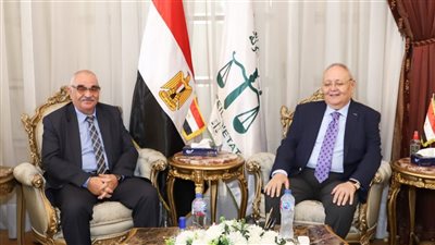 رئيس مجلس الدولة يستقبل رئيس هيئة قضايا الدولة لتقديم التهنئة