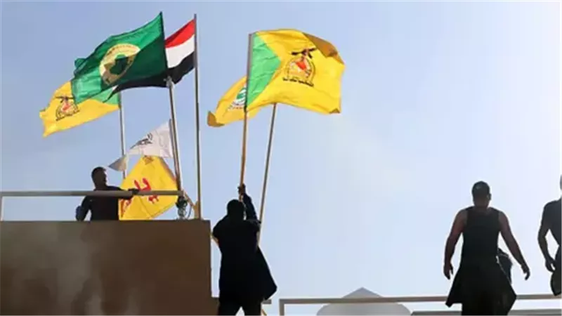 عناصر من الحشد الشعبي،