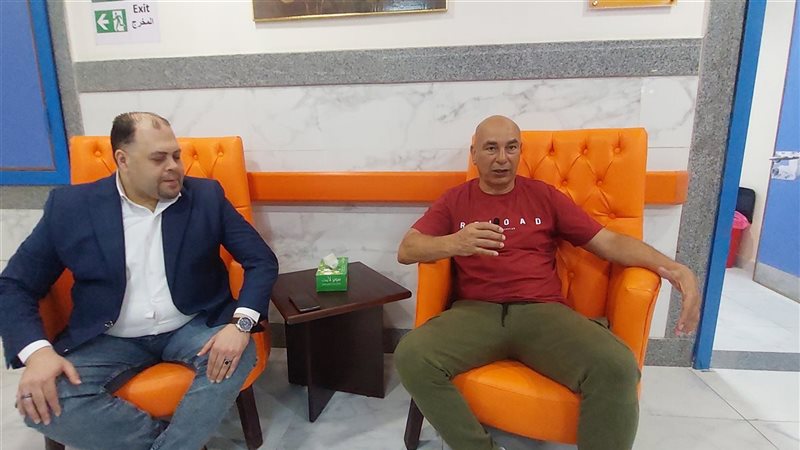 حسام حسن ومدير مستشفى