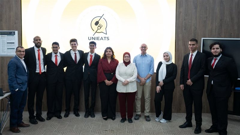 فريق طلاب جامعة مصر