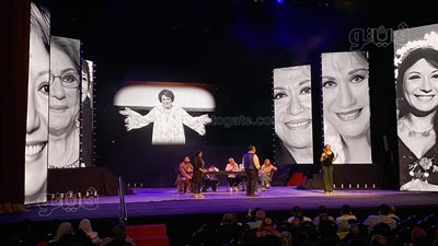 لفتة إنسانية من القومي للمسرح لروح سميحة أيوب في حفل الافتتاح