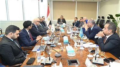 وزير الإسكان يتابع مستجدات تدشين منصتين لتنظيم السوق العقارية وتصدير العقار