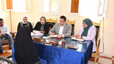 بحث 42 شكوى في لقاءات خدمة المواطنين بقرى ومراكز الفيوم (صور)