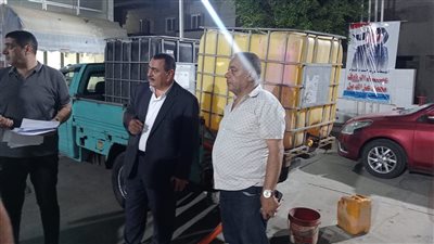 إحباط محاولة تهريب 2000 لتر بنزين مدعم في دمياط (صور)