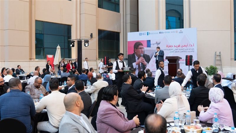 عاشور في افتتاح المعسكر