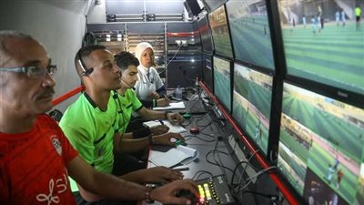 محاضرات نظرية وتدريبات عملية لـ20 حكما في اليوم الأول لمعسكر الـVAR (صور)