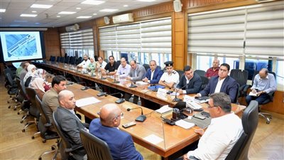 محافظ الدقهلية يعقد اجتماعا لمناقشة واستعراض آخر مستجدات إنشاء موقف جديلة الحضاري