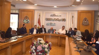 غرفة القاهرة تناقش تعاونًا جديدًا مع البنوك ضمن خطتها لتطوير خدمات منتسبيها