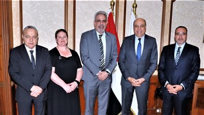 وزير الطيران يستقبل نائب رئيس 