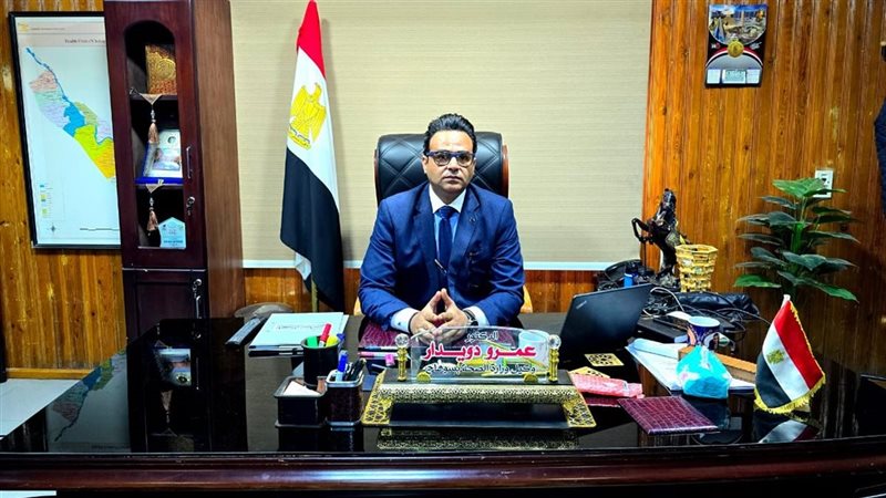 الدكتور عمرو دويدار