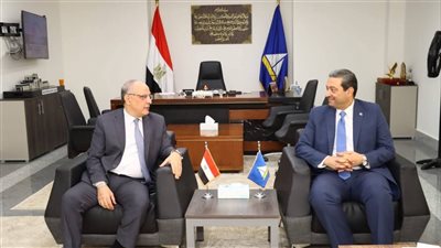 محافظ دمياط يبحث مع رئيس قطاع المناطق الحرة آفاق الاستثمار وتوسعات جديدة