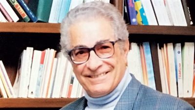 أنيس منصور، ابن بطوطة القرن الواحد والعشرين وواعظ الإخوان الذي فضل الصحافة عن الوزارة 