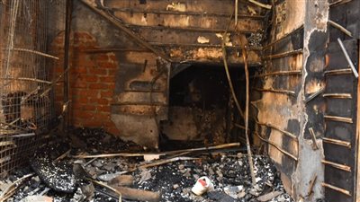 حريق يلتهم محل إكسسوارات بأسيوط، والمحافظ يشدد على الالتزام باشتراطات السلامة والصحة المهنية (صور)