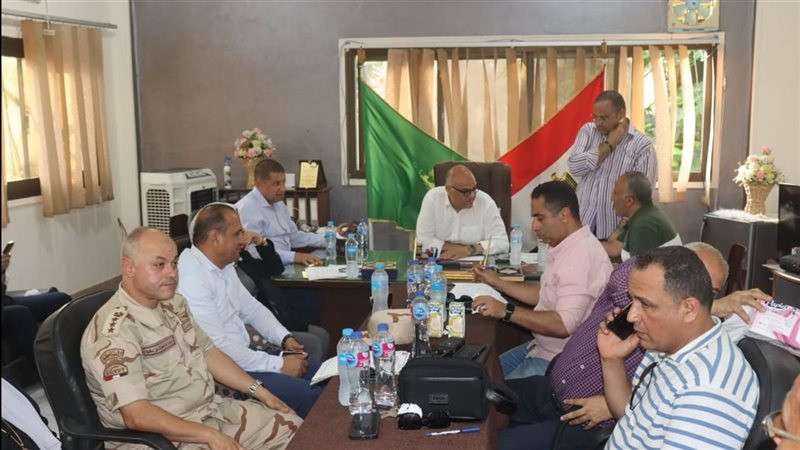 محافظ القليوبية يهنئ