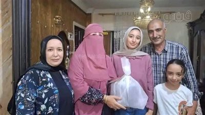 منحة دراسية وهدية ذهبية وعمرة لياسمين حسام التاسعة على الجمهورية أدبي من جامعة الابتكار