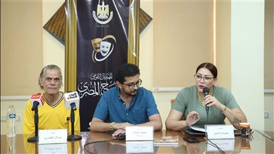 نورس المسرح المهاجر، المهرجان القومي للمسرح يحتفي بجلال العشري ومسيرته (صور)