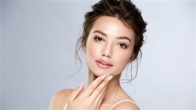 قناع طبيعي لبشرة زجاجية كالمرآة وخالية من العيوب 