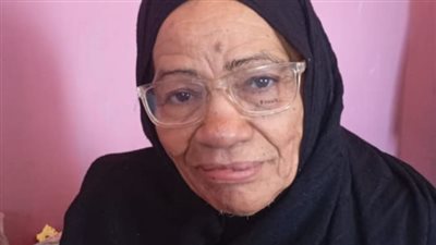 سيدة على مشارف الـ80 عامًا بأسوان تنجح في قهر الأمية ضمن مبادرة تكافل 
