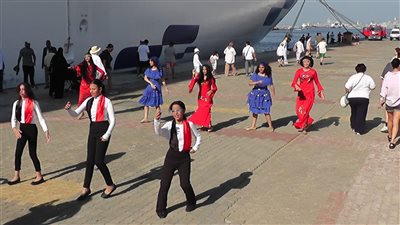  بالفلكور المصري القديم والعلم، ميناء الإسكندرية يستقبل السفينة السياحية AROYA 