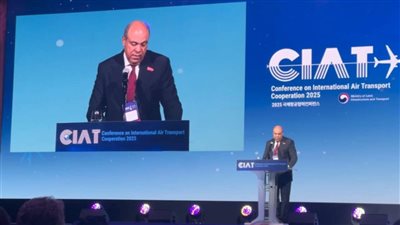 وزير الطيران المدني يشارك في فعاليات مؤتمر 
