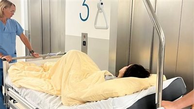 أول ظهور لـ أنغام في المستشفى بعد تعرضها لأزمة صحية 