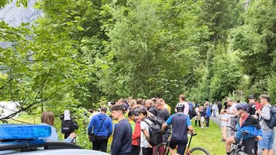 الشرطة بالنمسا تؤمن تدريبات النصر بعد تجمع الجماهير لالتقاط صور مع كريستيانو رونالدو (فيديو)