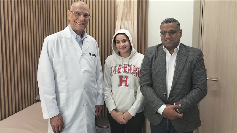 أشرف صبحي يوجه بعلاج