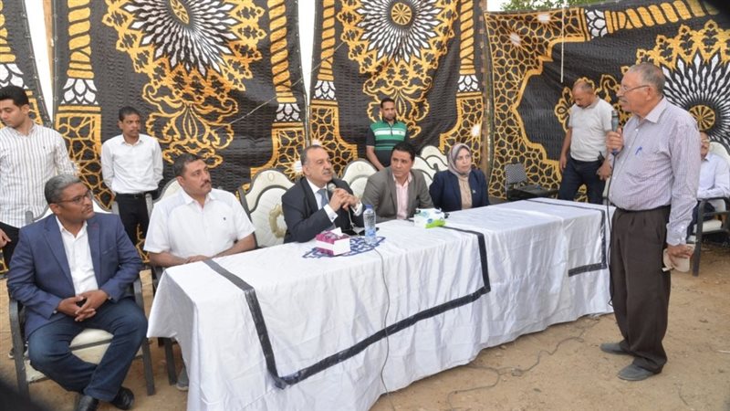 لقاء محافظ أسيوط