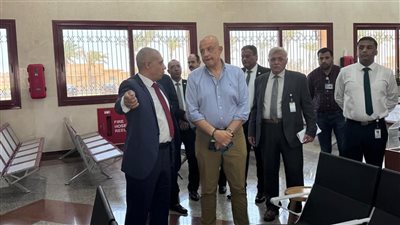 تزامنا مع زيادة حركة التشغيل، النشار في زيارة مفاجئة لمطاري العلمين ومرسى مطروح