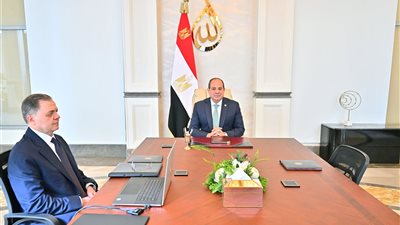 شاهد اجتماع الرئيس السيسي ووزير الداخلية (فيديو) 