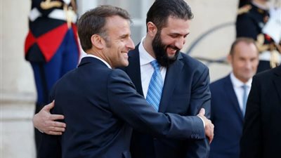 ماكرون يشيد بأحمد الشرع لـ التزامه بمكافحة الإرهاب