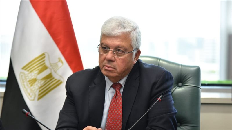 د. أيمن عاشور وزير