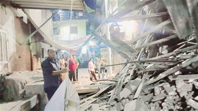 انهيار عقار سكني في البراجيل