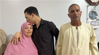 ابن البحيرة أصيب بانزلاق غضروفي، وحصل على المركز السادس مكرر علوم بالثانوية الأزهرية (فيديو وصور)