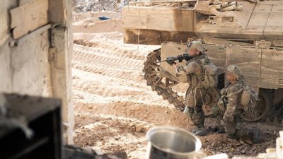 جيش الاحتلال يتوغل في أطراف قرية بريف درعا في سوريا ويطلق النار عشوائيا