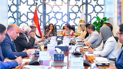 منال عوض وياسمين فؤاد تباشران إجراءات تسليم وتسلم ملفات وزارة البيئة