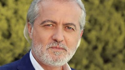 مسلسل آسر، هل الفنان اللبناني بيار داغر هو صاحب شخصية “كنان” الغامضة؟ 