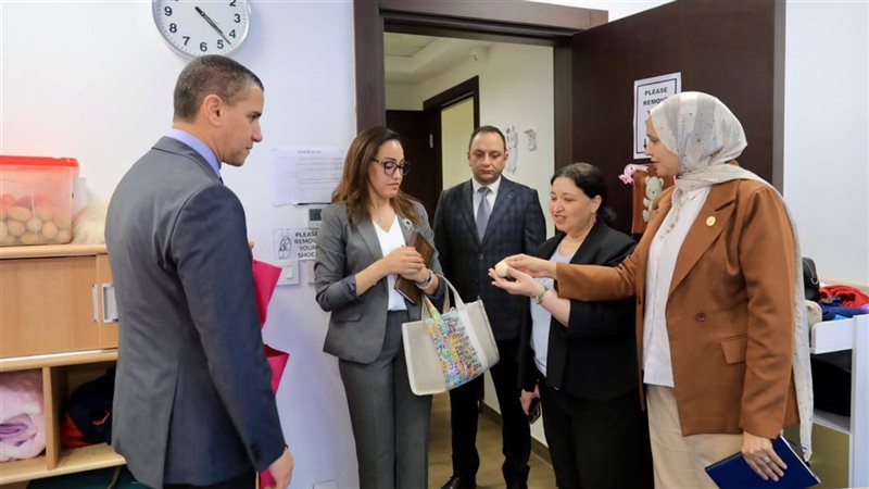لقاء نائبة وزيرة